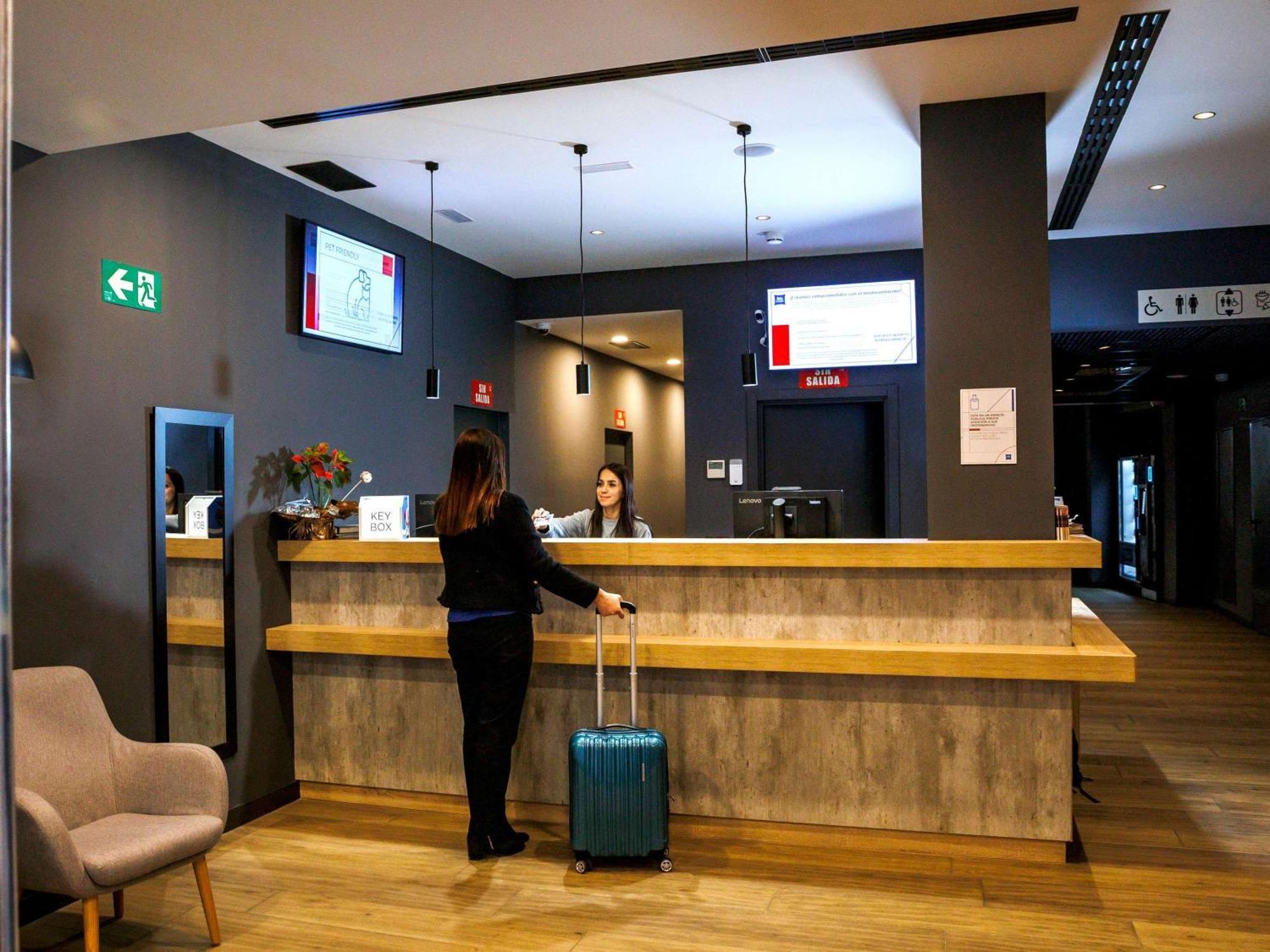 Ibis Budget Logrono Centro Ngoại thất bức ảnh